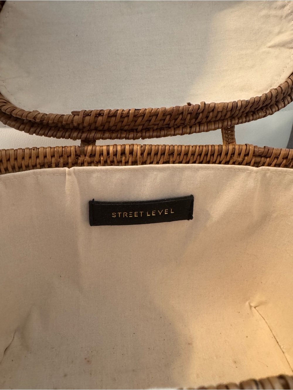 Woven rattan crossbody - Picture 3 of 4